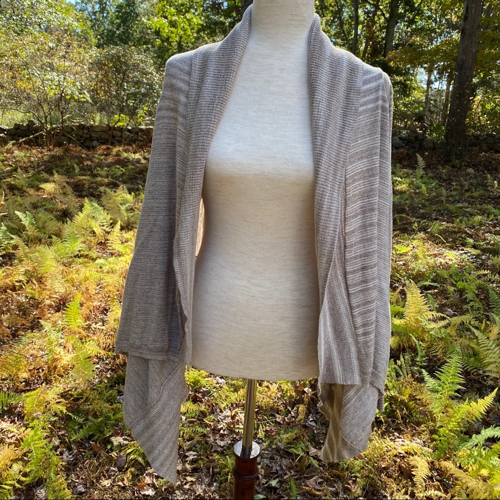 BOB TIMBERLAKE NWT SWEATER CARDIGAN BEIGE LONG SLEEVE OPEN FRONT Size M NEW